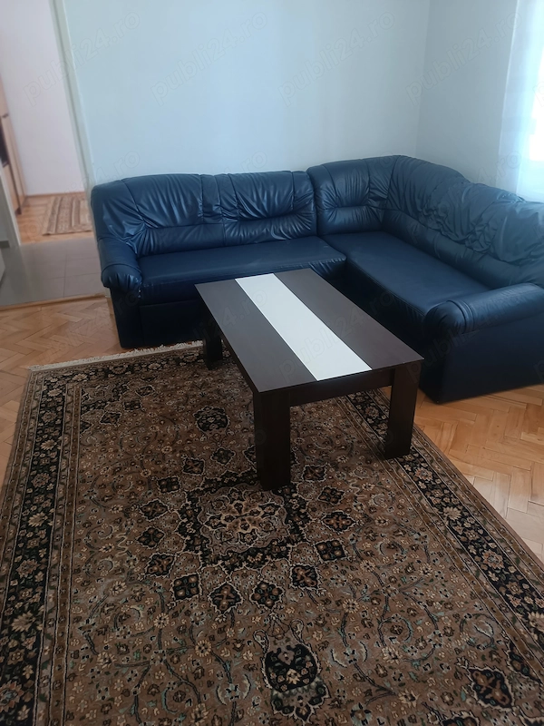Inchiriez apartament cu 2 camere in Caransebes, etajul 3, str.Libertatii, complect mobilat si utilat — fotografia 1