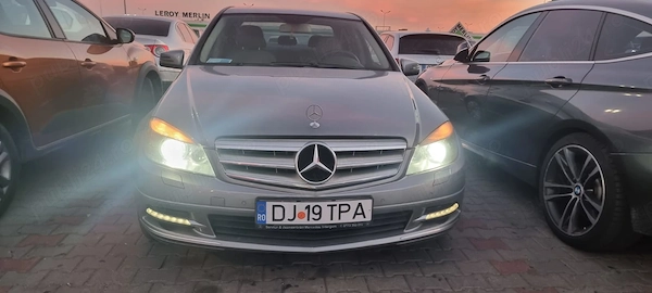 MERCEDES-BENZ C-Class 2010 — imagine 4