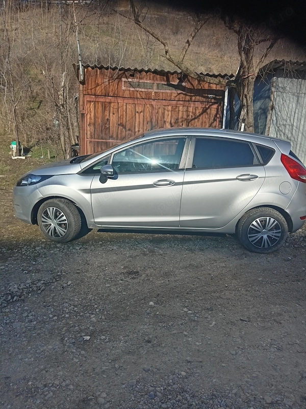 FORD Fiesta 2011 — imagine 2