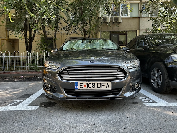 FORD Fusion 2016 — imagine 8