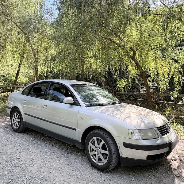 VOLKSWAGEN Passat 2002 — imagine 2