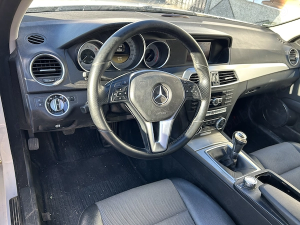 MERCEDES-BENZ C-Class 2011 — imagine 4