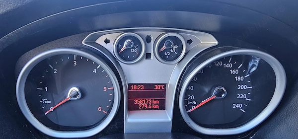 FORD Focus 2010 — imagine 8