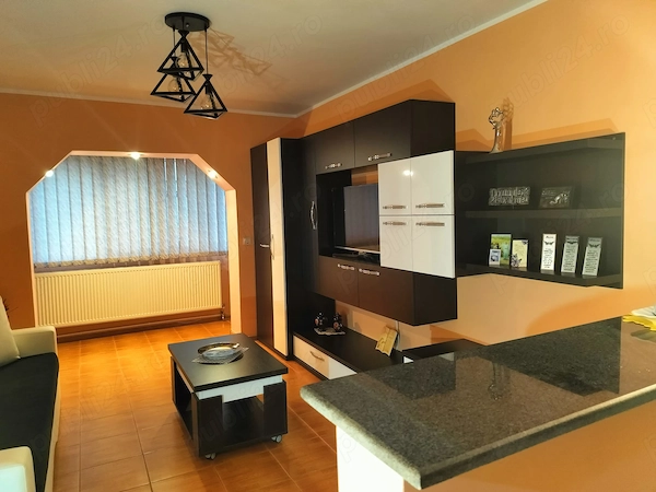 Apartament 3 Camere - Decomandat Complet Utilat, Mobilat — fotografia 1