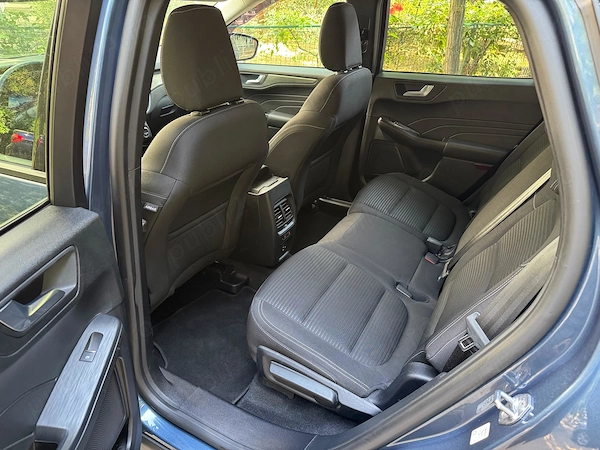 FORD Kuga 2022 — imagine 8