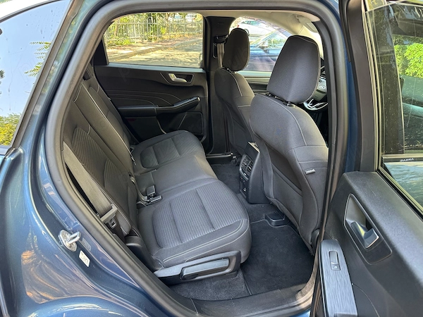 FORD Kuga 2022 — imagine 10
