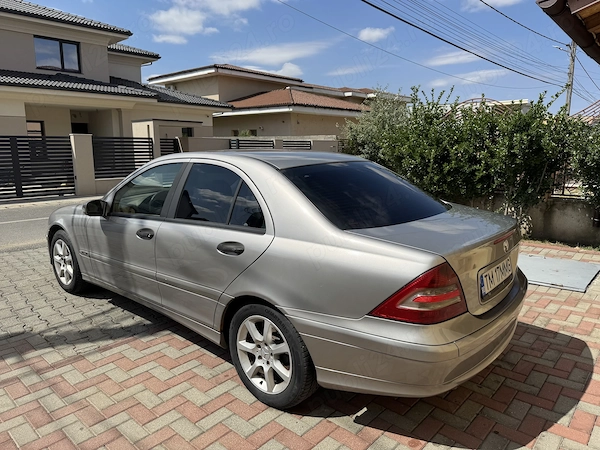 MERCEDES-BENZ C-Class 2005 — imagine 5