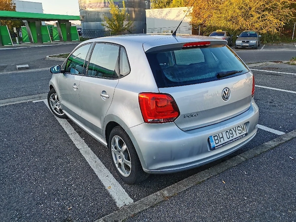 VOLKSWAGEN Polo 2011 — imagine 3