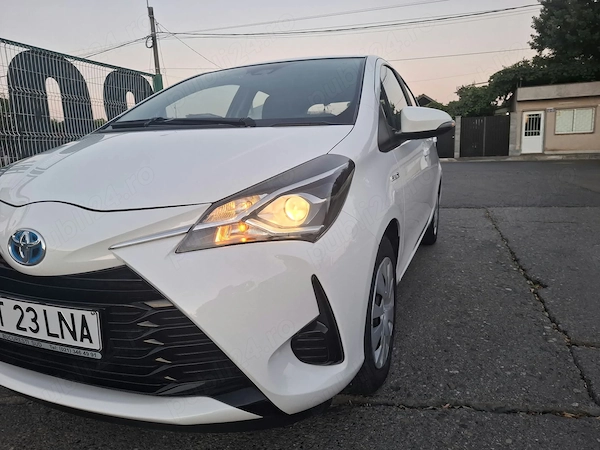 TOYOTA YARIS HYBRID - 2018 - automata -74500 km- 100 CP putere in sincron ,Consum in oras 3 - 3,5 lt