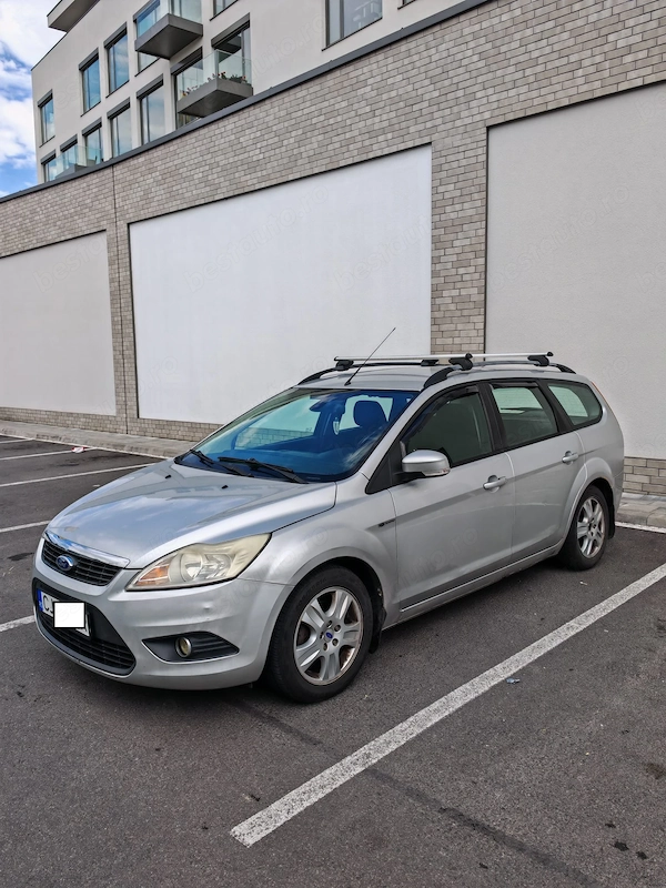 Ford Focus Facelift 2010 1.6 TDCi 109 CP Euro 5 Navi, Cameră, 2 seturi roți
