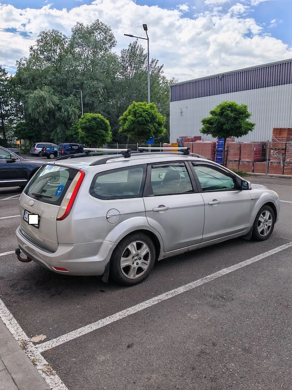 Ford Focus Facelift 2010 1.6 TDCi 109 CP Euro 5 Navi, Cameră, 2 seturi roți