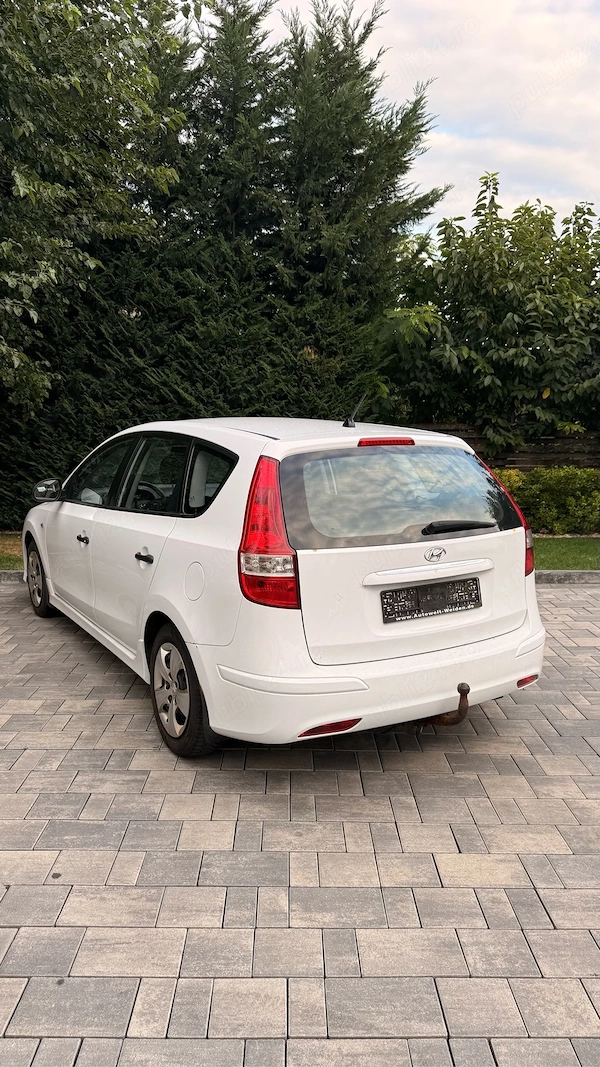 HYUNDAI i30 2011 — imagine 9