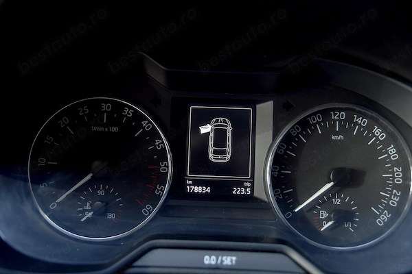 SKODA Octavia 2015 — imagine 4