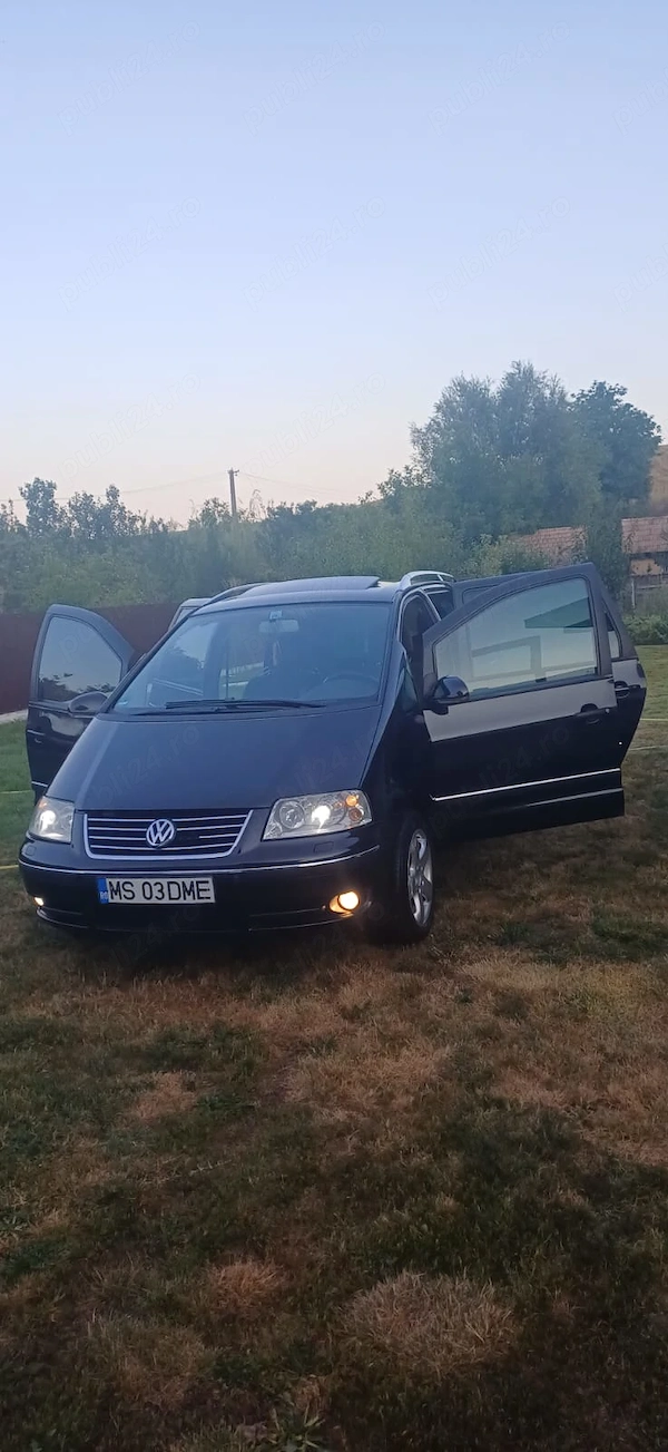 VOLKSWAGEN Sharan