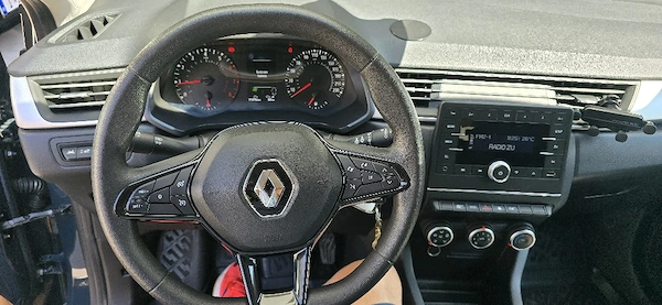 RENAULT Captur 2022 — imagine 4