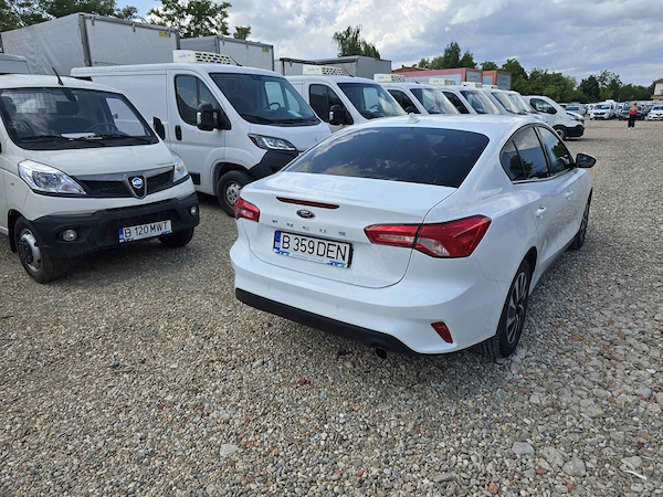 FORD Focus 2022 — imagine 7