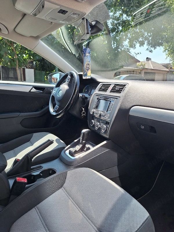 VOLKSWAGEN Jetta 2013 — imagine 3