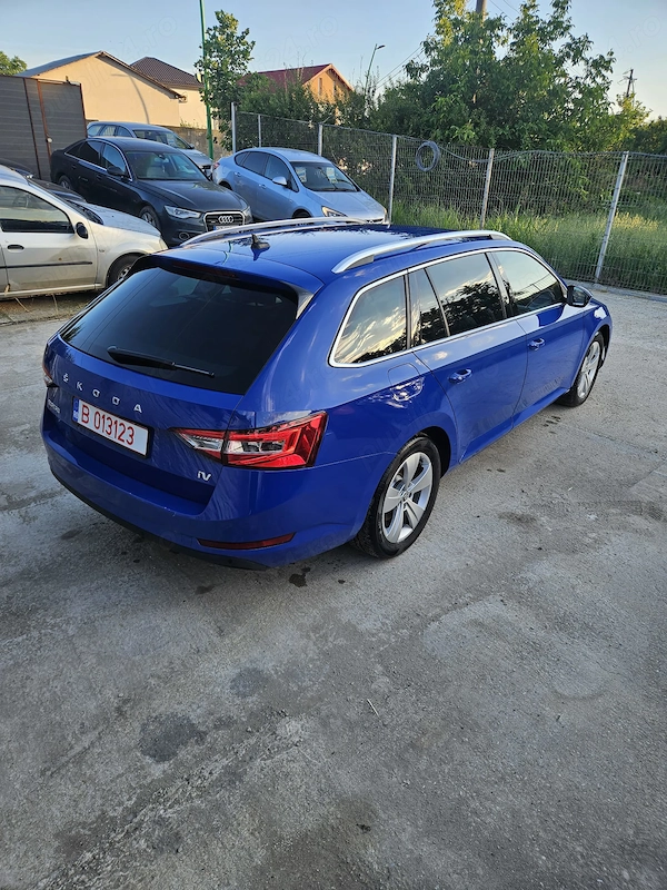 SKODA Superb 2022 — imagine 6