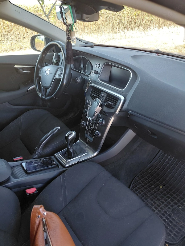 VOLVO V40 2015 — imagine 6