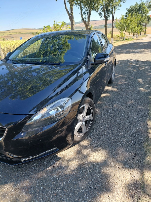 VOLVO V40 2015 — imagine 5