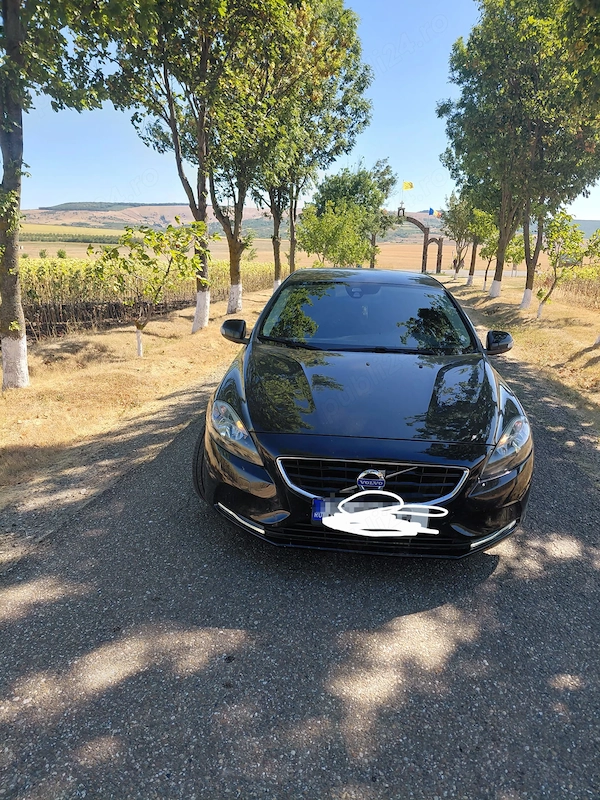 VOLVO V40 2015 — imagine 3