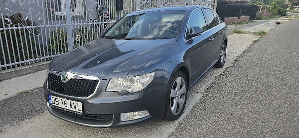 SKODA Superb 2010 — imagine 4