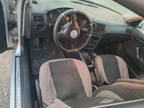 VOLKSWAGEN Golf 2004 — imagine 9