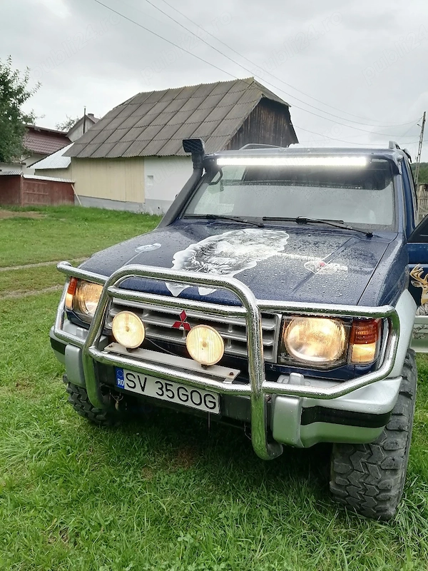 Mitsubishi Pajero 2.5 off road
