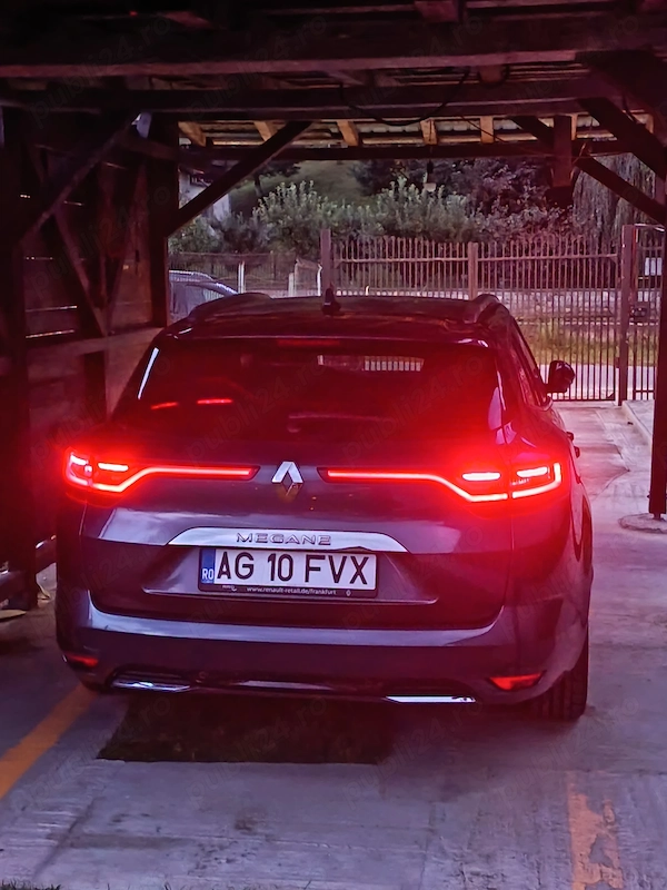RENAULT Megane 2022 — imagine 5