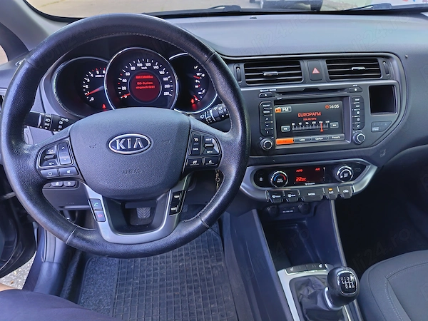 KIA Rio 2013 — imagine 8