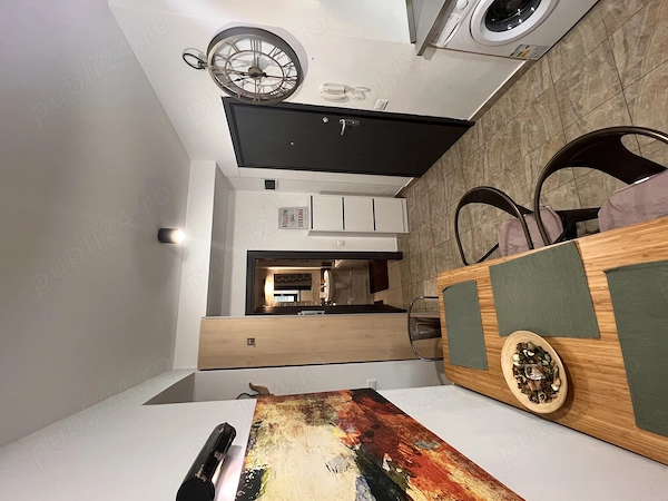 Apartament 2 camere decomandat, Otopeni central, mobilat + parcare inclusă — fotografia 1