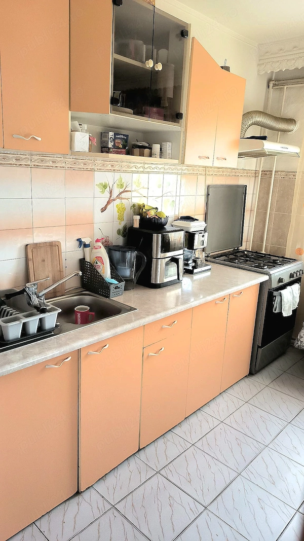 De Vânzare Apartament 3 camere pentru investiții — fotografia 2