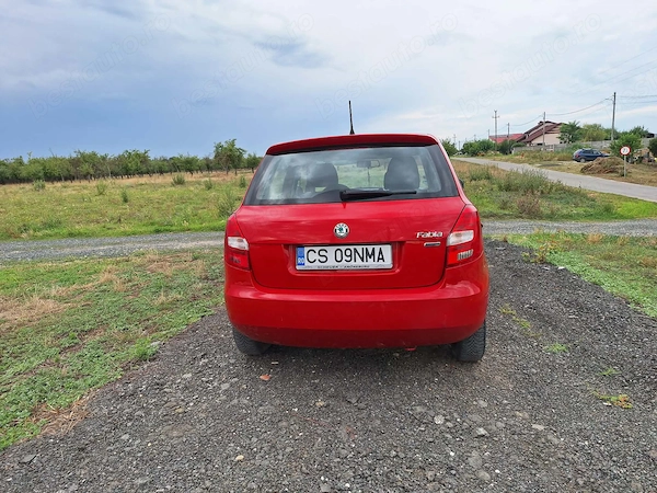 SKODA Fabia 2012 — imagine 3