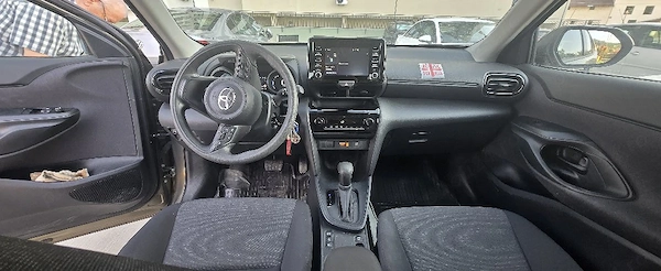 TOYOTA Yaris 2024 — imagine 3