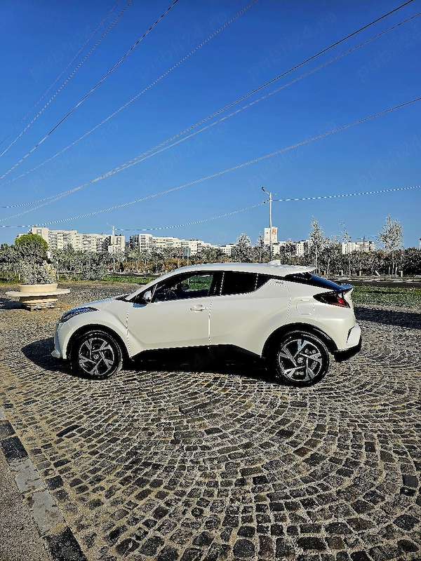 TOYOTA C-HR 2023 — imagine 7