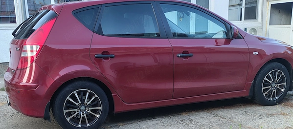 HYUNDAI i30 2011 — imagine 4