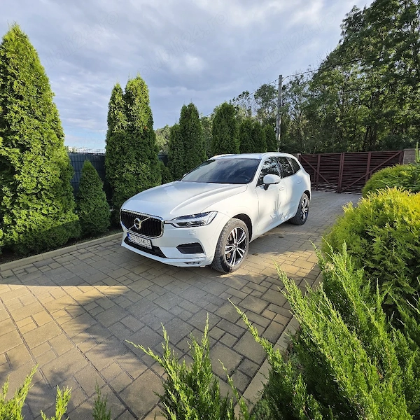 VOLVO XC60 2020 — imagine 10