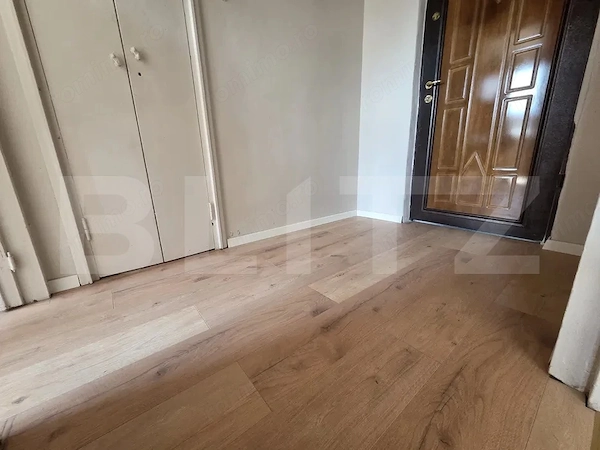 Apartament 2 camere, etaj intermediar, zona centrala, lift nou — fotografia 1