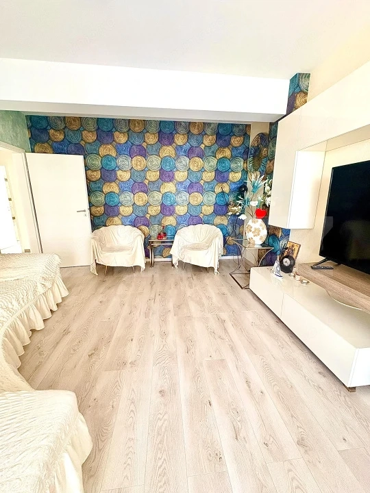 Apartament 2 camere, 60 mp, parcare, zona Tractorul — fotografia 3