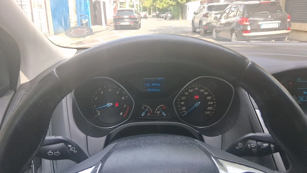 FORD Focus 2013 — imagine 5