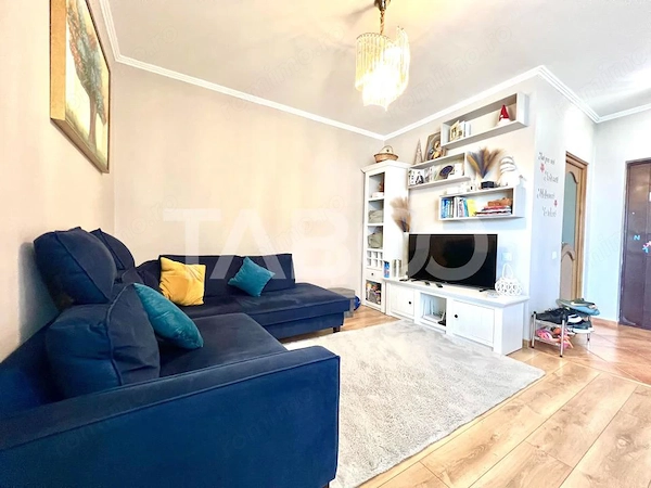 Apartament cu 4 camere de vanzare in Gheorgheni la cheie cu lift — fotografia 1