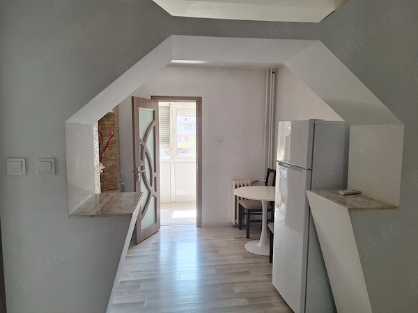 Apartament 2 camere, etaj 2 4, decomandat Lapus — fotografia 3