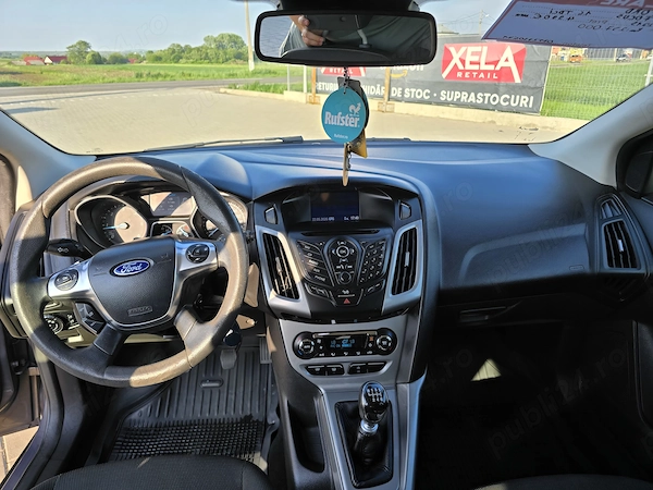 FORD Focus 2013 — imagine 5