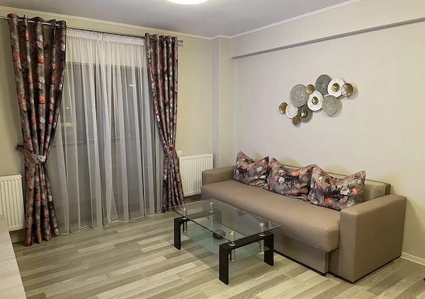 Apartament Semicentral, lângă Universitate — fotografia 1