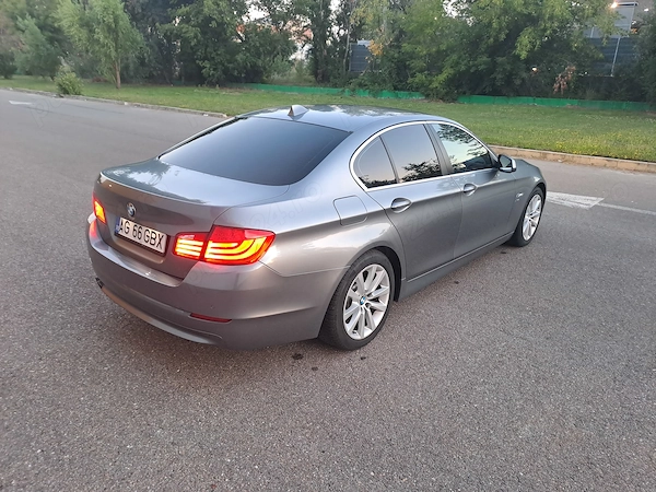 BMW 5 Series 2012 — imagine 4
