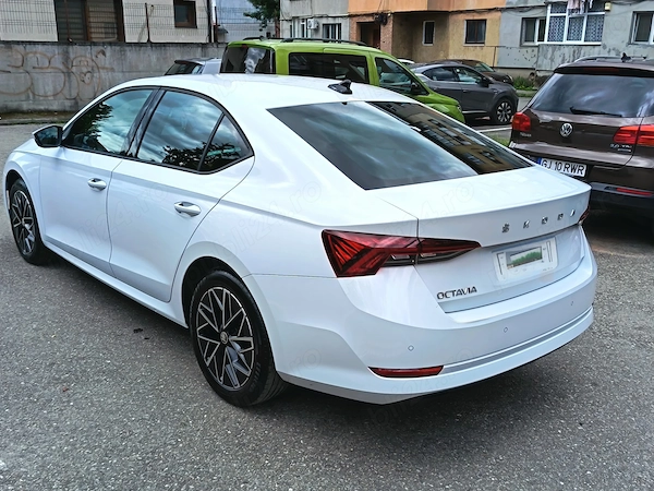 SKODA Octavia 2023 — imagine 5