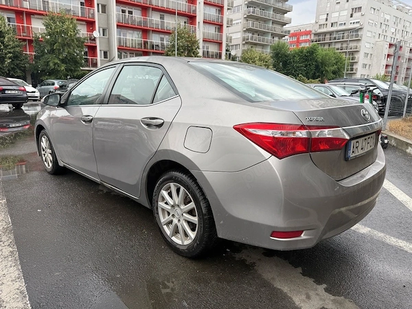 TOYOTA Corolla 2016 — imagine 2