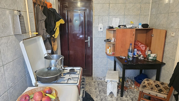Vand apartament cu 2 camere in Deva, zona Al. Motilor et. 1, bloc de 4 etaje din caramida — fotografia 3