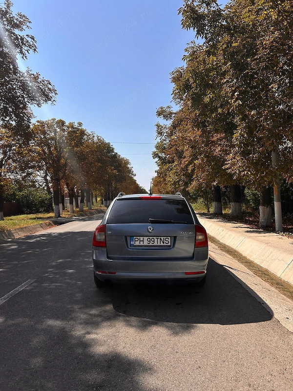 SKODA Octavia 2012 — imagine 4