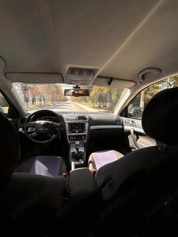 SKODA Octavia 2012 — imagine 5